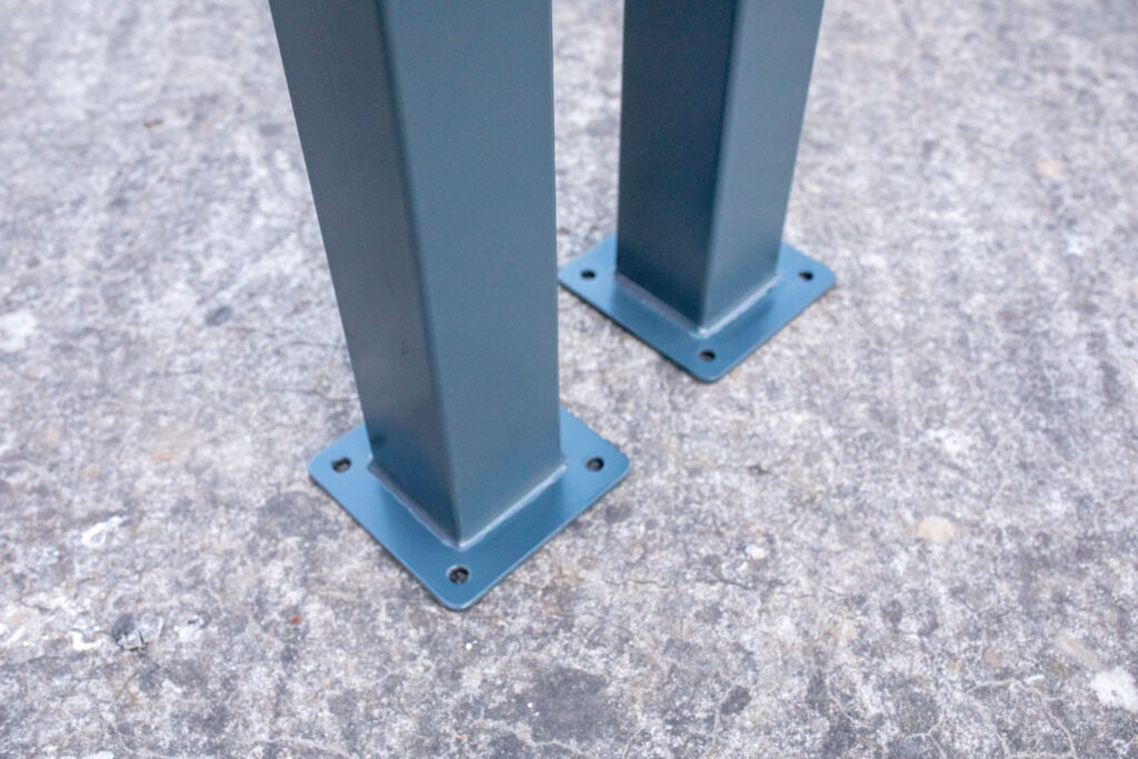 Słupek ogrodowy z kranem ozdobnym